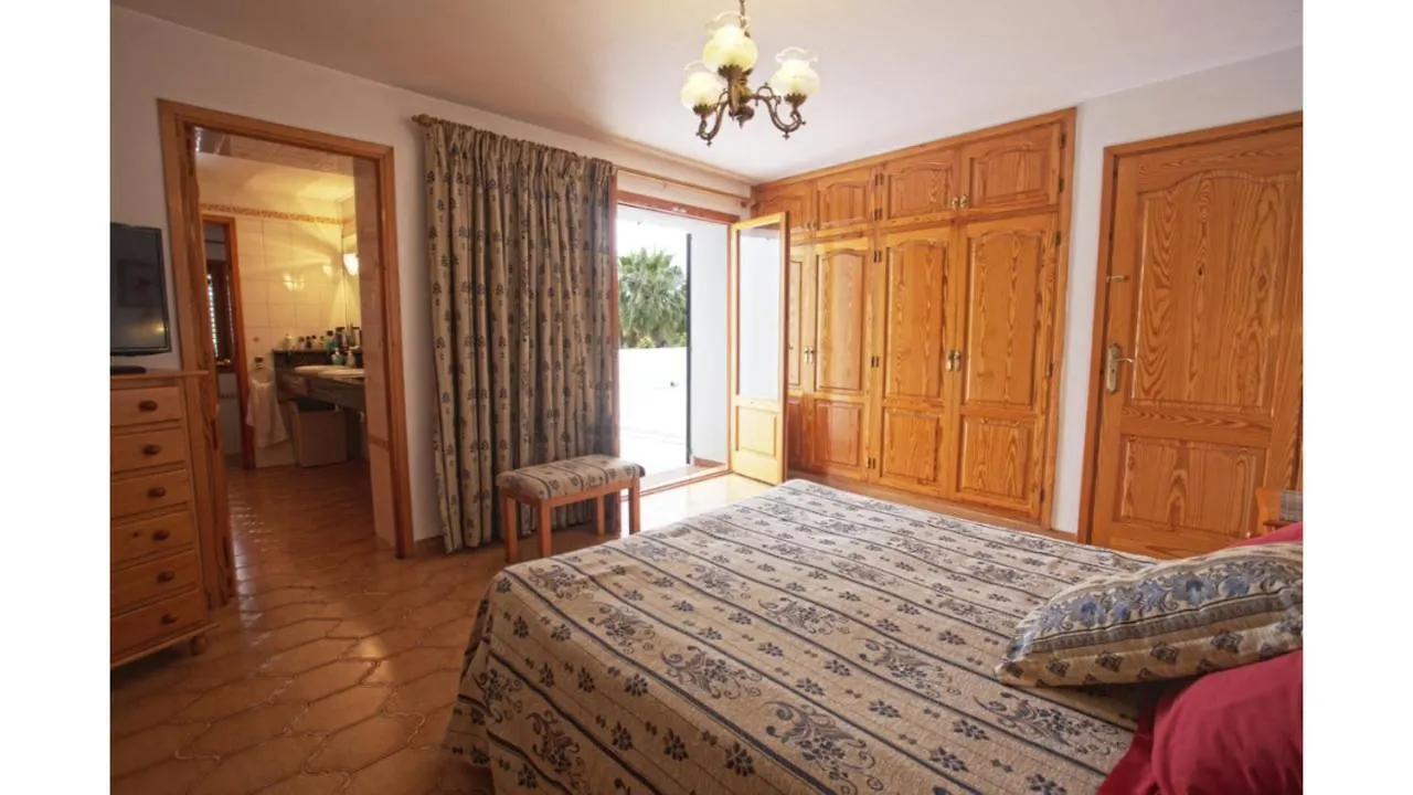 Villa Nieves Is A Beautiful Villa Set In A Rural Location Yet It Is Still Only A 5 Minute Drive From San Antonio And San Rafael 0*, Sant Antoni de Portmany Hiszpania