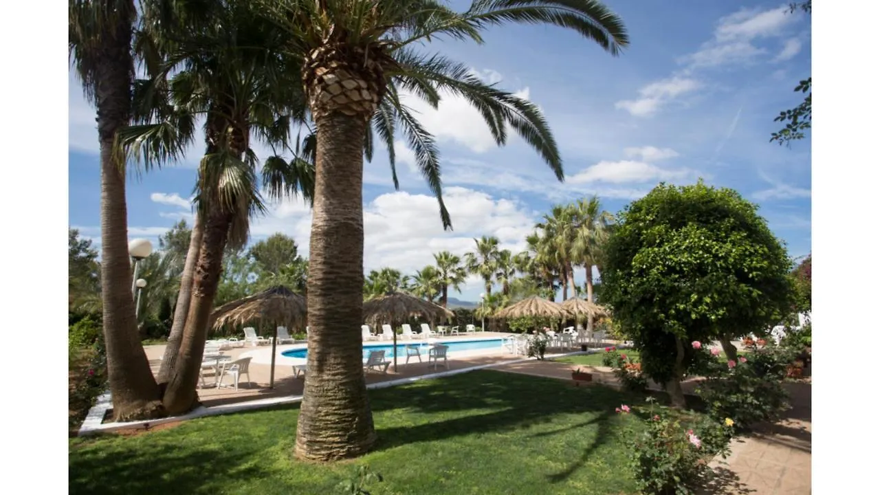 Villa Nieves Is A Beautiful Villa Set In A Rural Location Yet It Is Still Only A 5 Minute Drive From San Antonio And San Rafael Hiszpania