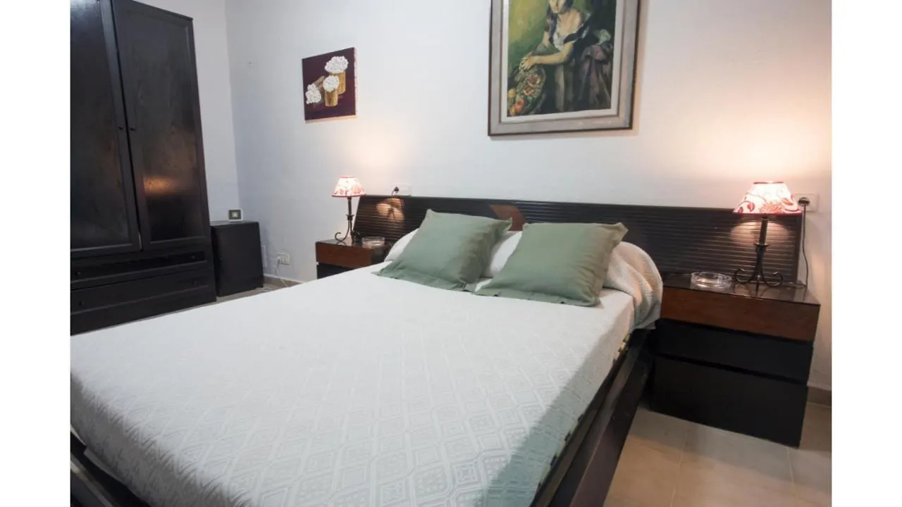 Villa Nieves Is A Beautiful Villa Set In A Rural Location Yet It Is Still Only A 5 Minute Drive From San Antonio And San Rafael Hiszpania